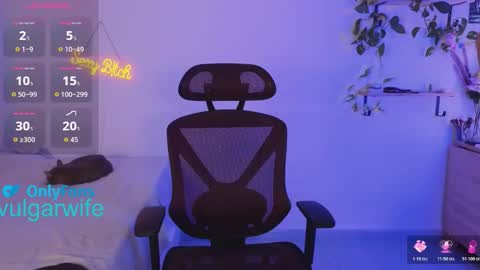 Vikky online show from October 24, 10:50 pm