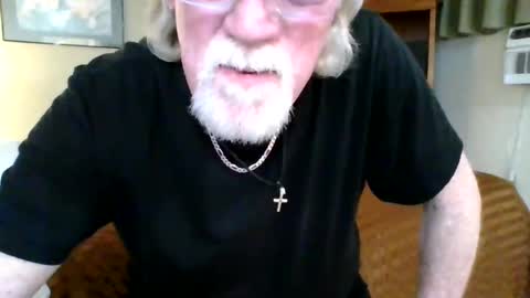 Snapshot of w3llbit chatting on December 31, 3:12 am w3llbit online show from December 31, 3:12 am