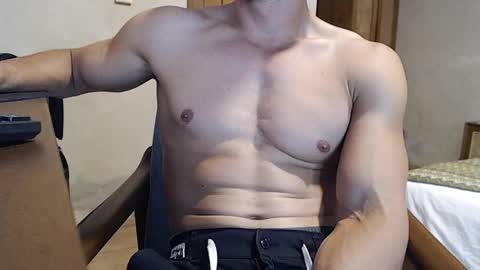 Snapshot of w_witcher chatting on February 18, 4:58 am w_witcher online show from February 18, 4:58 am