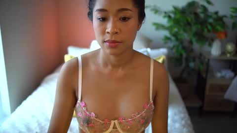 Jen online show from September 17, 5:58 pm