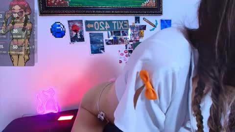 Waifu exe online show from September 27, 3:55 am