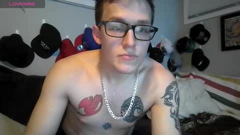 Snapshot of walkerbrett chatting on November 11, 7:19 am walkerbrett online show from November 11, 7:19 am