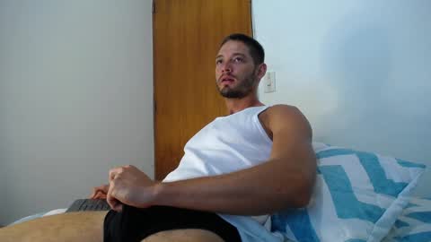 Snapshot of walnniel_concordia chatting on December 11, 5:43 am walnniel_concordia online show from December 11, 5:43 am