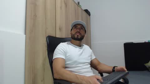 WALTER BROWN  online show from October 30, 2:51 pm