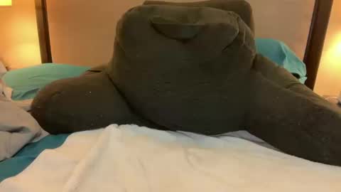 Snapshot of wantingtoplay97 chatting on December 10, 9:33 am wantingtoplay97 online show from December 10, 9:33 am