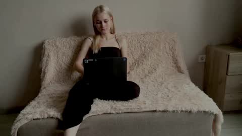 wanttodeep online show from December 2, 7:03 am