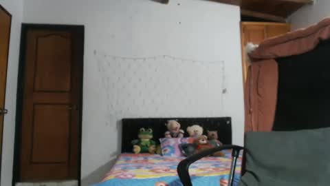 warrior_xena online show from February 12, 4:11 pm