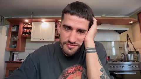 wearetwo online show from December 1, 6:24 pm