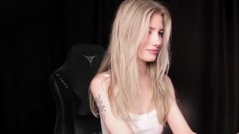 waterfallwoods online show from January 18, 7:15 pm