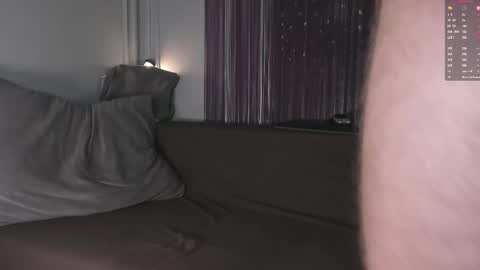 Snapshot of waynemiller_ chatting on October 24, 4:42 am Wayne online show from October 24, 4:42 am