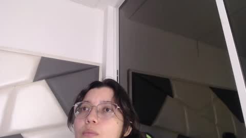 Snapshot of we_n_you chatting on October 4, 2:26 pm Trixie 3 online show from October 4, 2:26 pm