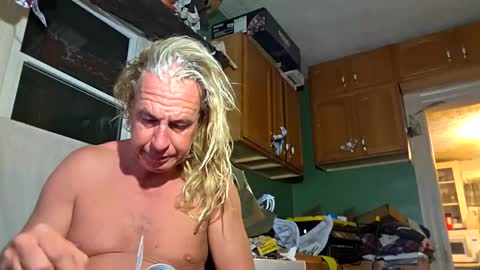 Snapshot of weber444 chatting on October 14, 6:03 am weber444 online show from October 14, 6:03 am