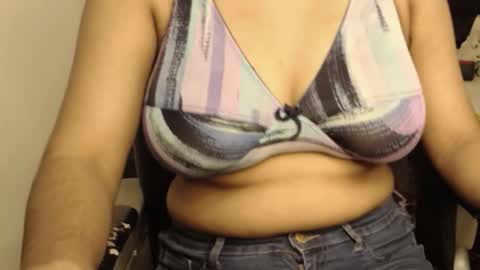 mina online show from November 23, 4:18 pm