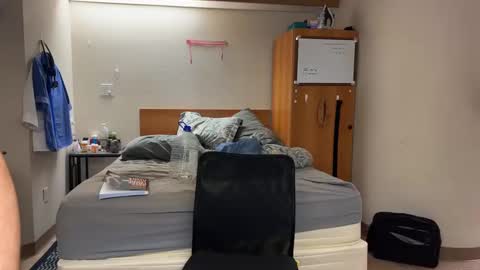 Snapshot of webslingxxxx chatting on December 1, 11:14 pm webslingxxxx online show from December 1, 11:14 pm