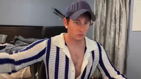 Snapshot of webslingxxxx chatting on December 27, 2:25 am webslingxxxx online show from December 27, 2:25 am