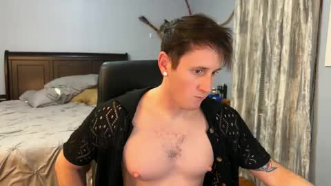 Snapshot of webslingxxxx chatting on January 29, 1:05 am webslingxxxx online show from January 29, 1:05 am