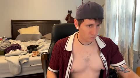 Snapshot of webslingxxxx chatting on October 9, 4:49 pm webslingxxxx online show from October 9, 4:49 pm