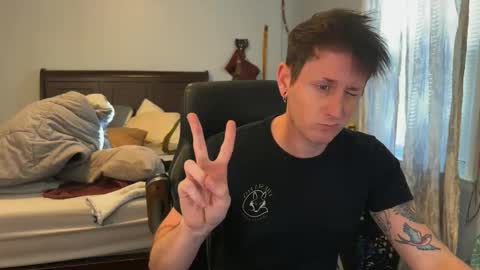 Snapshot of webslingxxxx chatting on October 22, 1:44 pm webslingxxxx online show from October 22, 1:44 pm