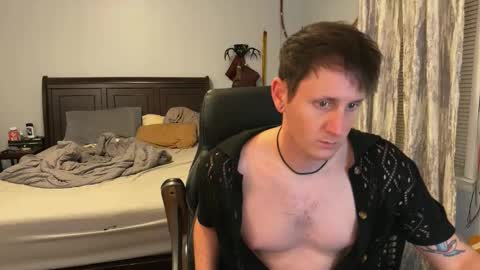 Snapshot of webslingxxxx chatting on October 24, 12:52 am webslingxxxx online show from October 24, 12:52 am