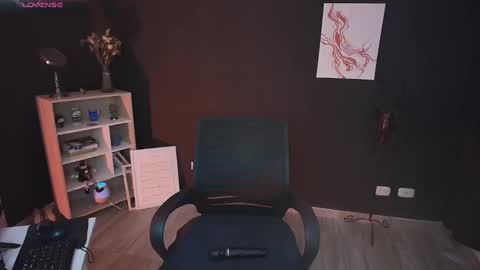 Wednesday   Please help me to reach 111 thumbs up online show from February 9, 8:13 pm