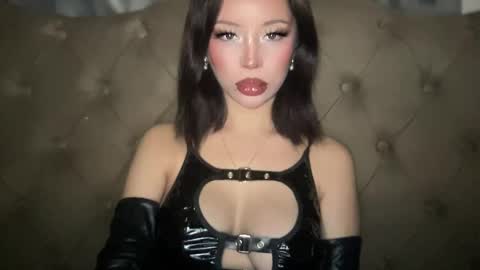 Marie Pelie online show from October 27, 12:36 am