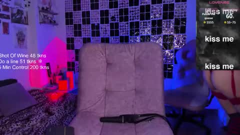 Snapshot of weed420moni chatting on October 31, 6:58 am weed420moni online show from October 31, 6:58 am