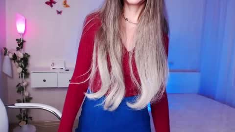 Snapshot of wendifoster chatting on December 18, 7:41 pm Wendi Foster online show from December 18, 7:41 pm