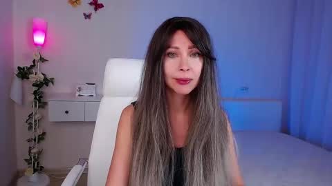 Snapshot of wendifoster chatting on October 23, 5:01 pm Wendi Foster online show from October 23, 5:01 pm