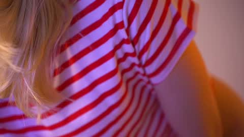 Daisy    online show from December 24, 6:17 pm