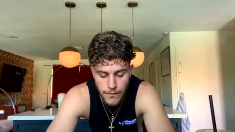 Snapshot of wentbrokeonstrippers chatting on December 20, 7:50 pm Topjitt online show from December 20, 7:50 pm