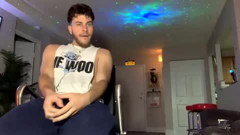 Snapshot of wentbrokeonstrippers chatting on January 8, 3:08 am Topjitt online show from January 8, 3:08 am