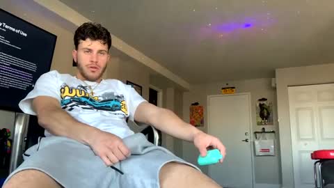 Snapshot of wentbrokeonstrippers chatting on January 29, 4:19 pm Topjitt online show from January 29, 4:19 pm