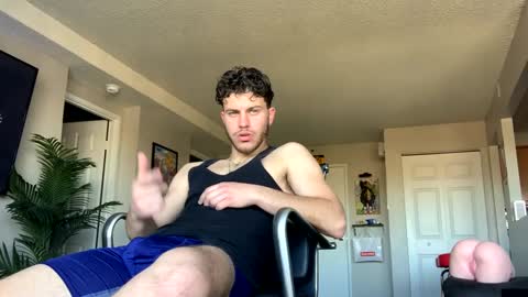 Snapshot of wentbrokeonstrippers chatting on February 5, 4:14 pm Topjitt online show from February 5, 4:14 pm