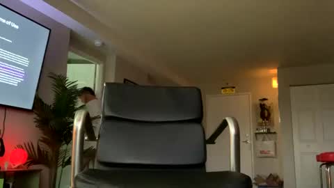 Snapshot of wentbrokeonstrippers chatting on February 15, 1:31 am Topjitt online show from February 15, 1:31 am