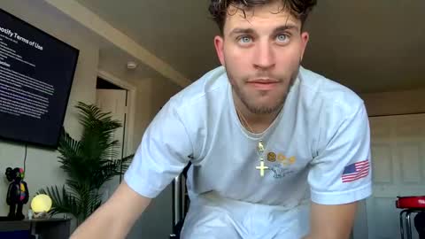 Snapshot of wentbrokeonstrippers chatting on February 26, 11:59 pm Topjitt online show from February 26, 11:59 pm