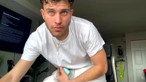 Snapshot of wentbrokeonstrippers chatting on March 12, 7:59 pm Topjitt online show from March 12, 7:59 pm