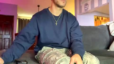 Snapshot of wentbrokeonstrippers chatting on November 11, 3:34 pm Topjitt online show from November 11, 3:34 pm