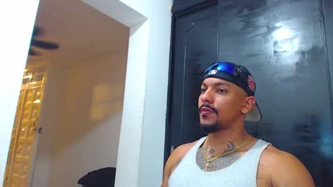 Wesley Rogger online show from October 19, 10:32 pm