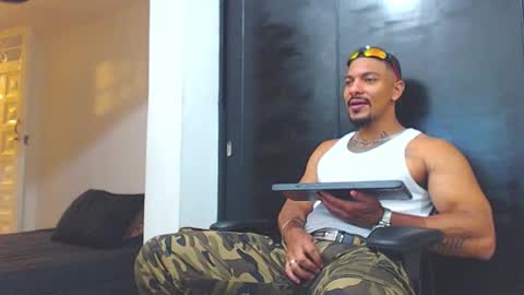 Wesley Rogger online show from October 22, 9:58 pm