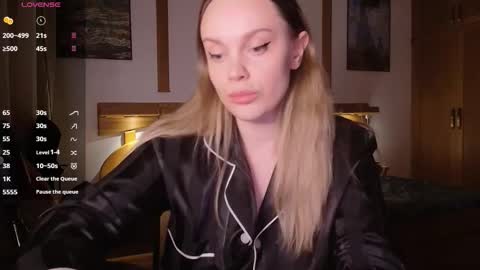 Lana online show from October 24, 6:59 pm