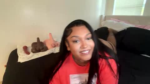 Snapshot of wetcreamerr chatting on December 4, 9:56 pm SheSquirts online show from December 4, 9:56 pm