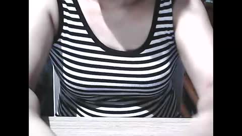 Snapshot of wethornypussy4u chatting on September 24, 1:53 am wethornypussy4u online show from September 24, 1:53 am