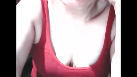 Snapshot of wethornypussy4u chatting on October 17, 8:17 am wethornypussy4u online show from October 17, 8:17 am