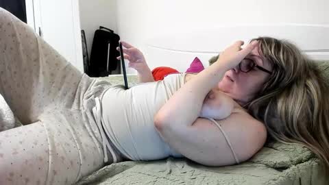 Amy online show from February 7, 8:31 pm