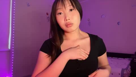 DarsyWhispers online show from December 2, 11:04 am