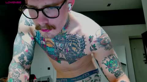 Max online show from October 2, 2:40 am