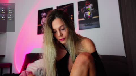 Kate  online show from January 21, 5:09 pm