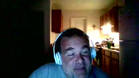 Snapshot of whiteboyguidx chatting on October 5, 4:55 am Tony Floyd online show from October 5, 4:55 am