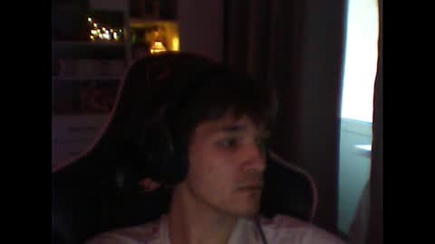 whitekingg online show from November 24, 12:05 pm