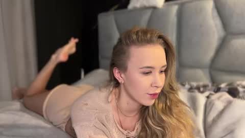 Alice online show from March 12, 6:44 pm